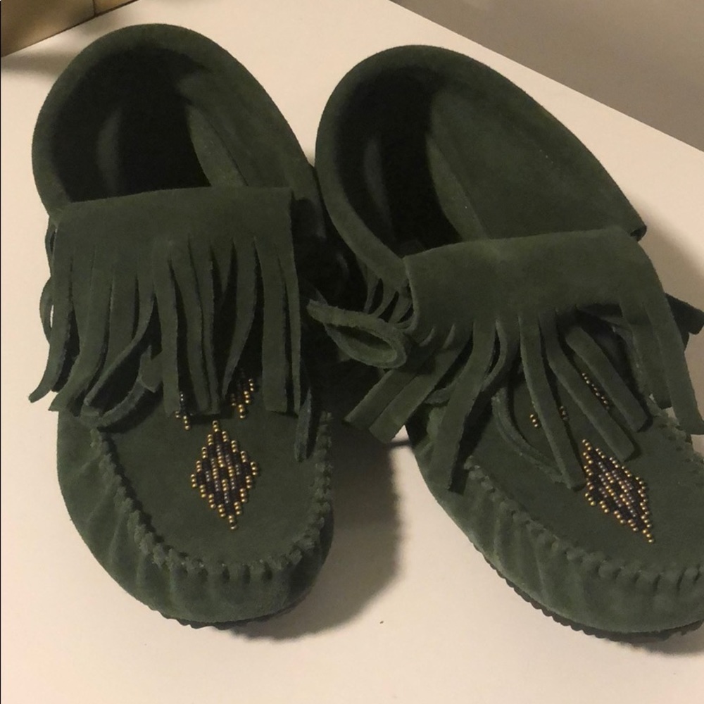 Manitobah mukluks